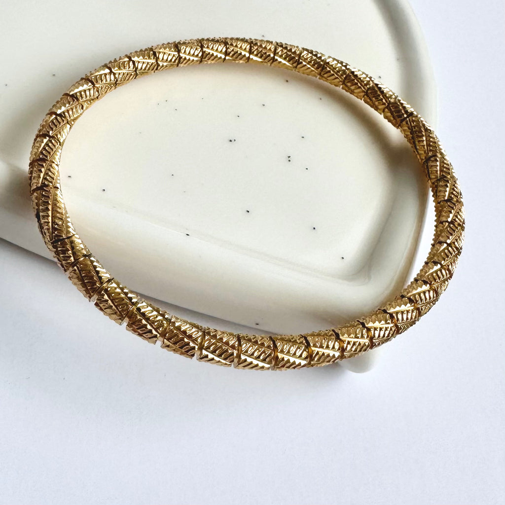 Gabrielle – Textured Gold Bracelet 💛