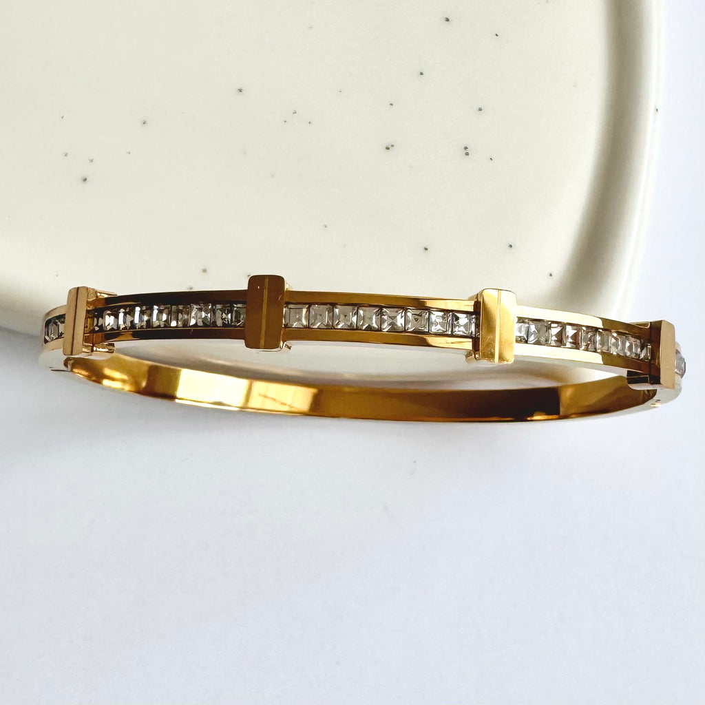 Anastasia 💛 18K Gold Plated Stainless Steel Bangle