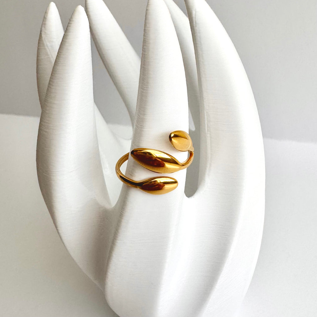 Irene Flow” Adjustable Ring 🌿