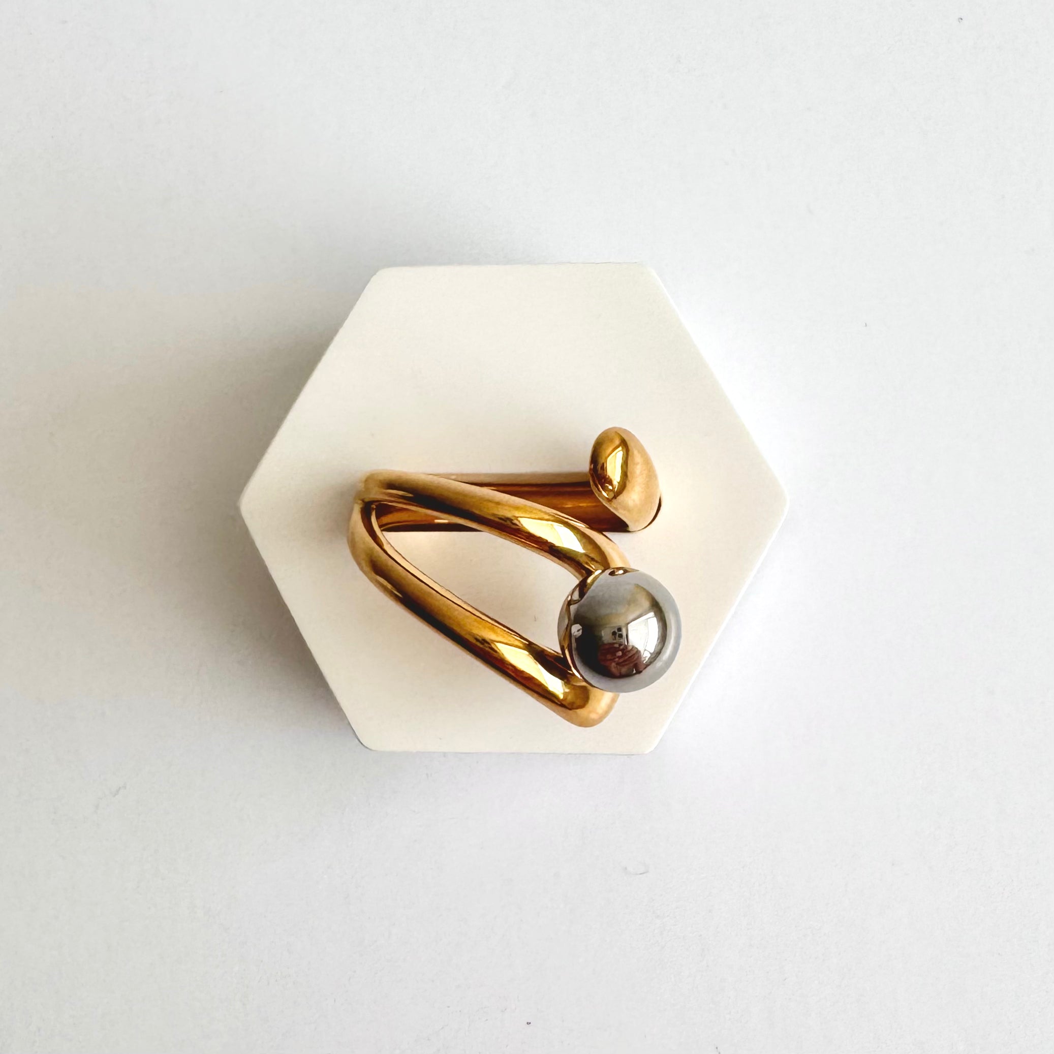 Orion #2 – Spiral Adjustable Gold Ring 🌙✨