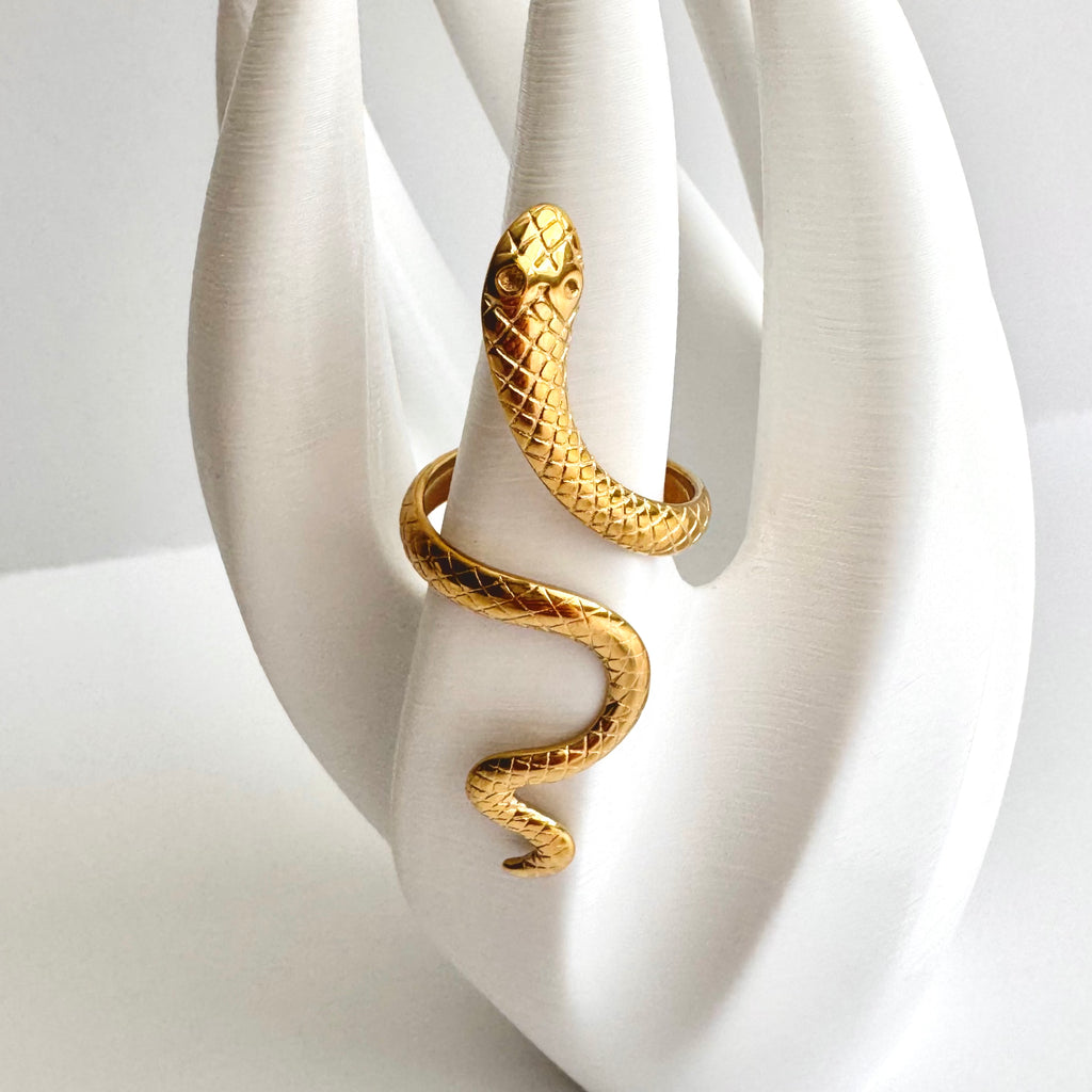 Lillian #1 – Adjustable Snake Ring 🐍✨