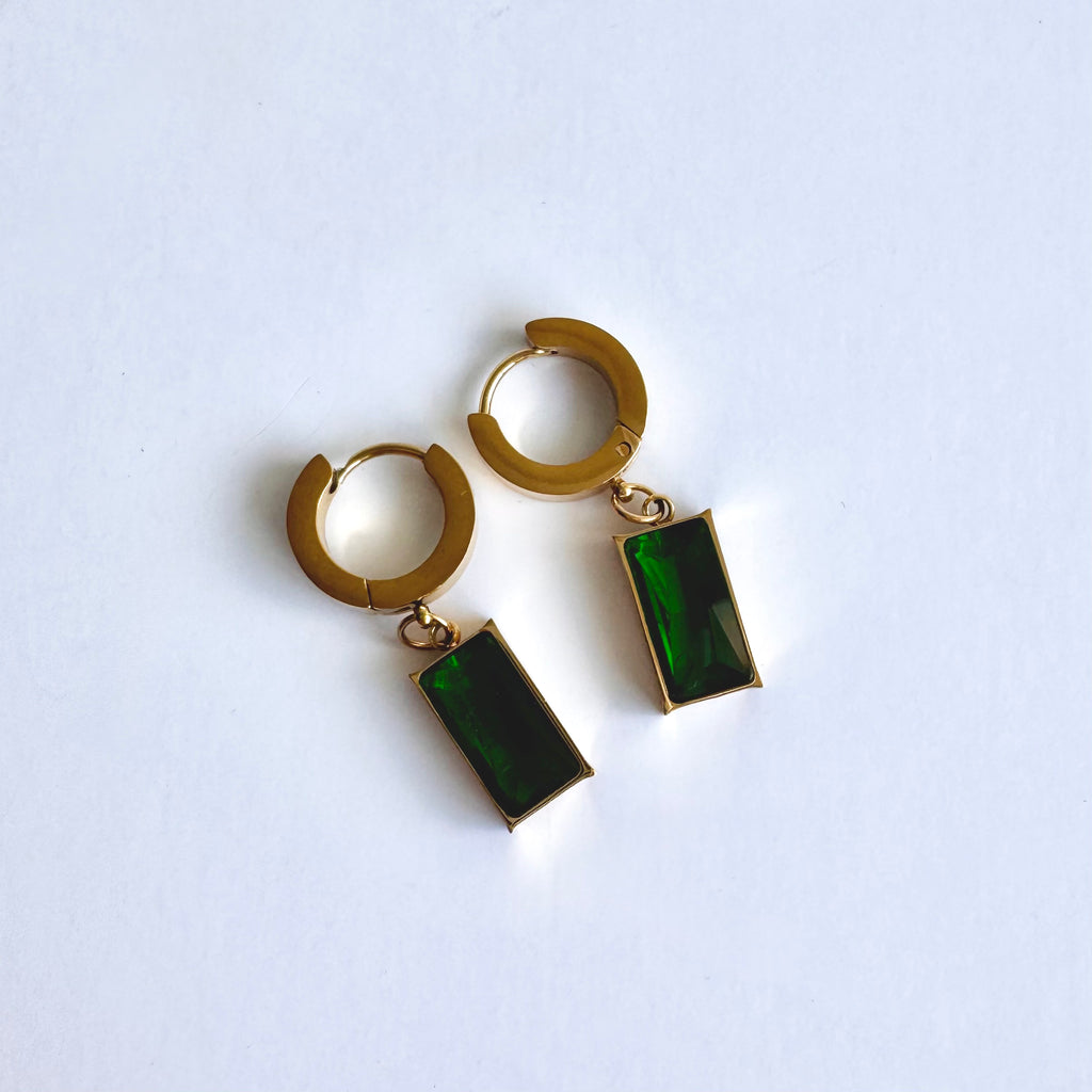Juliette – Emerald Green 18K Gold Plated Drop Earrings 💚✨