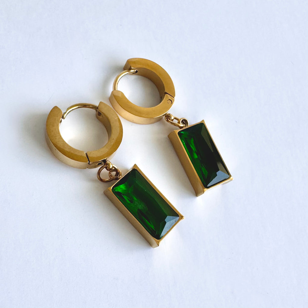 Juliette – Emerald Green 18K Gold Plated Drop Earrings 💚✨
