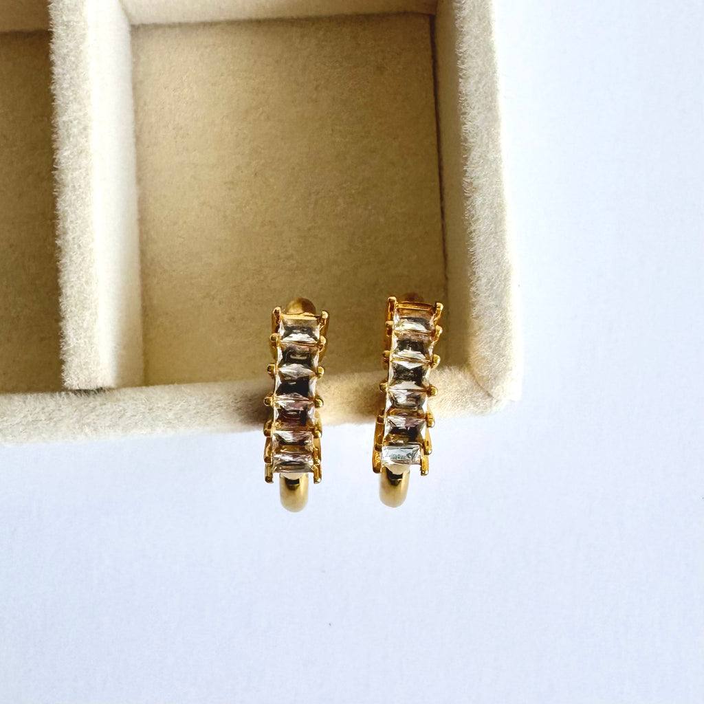 Carolina – Crystal 18K Gold Plated Hoop Earrings ✨💎