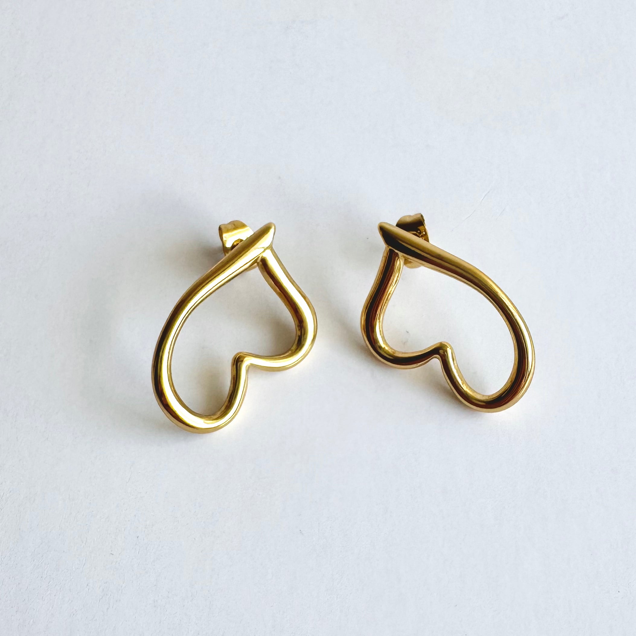 Ashley – Open Heart 18K Gold Plated Earrings 💛🌙