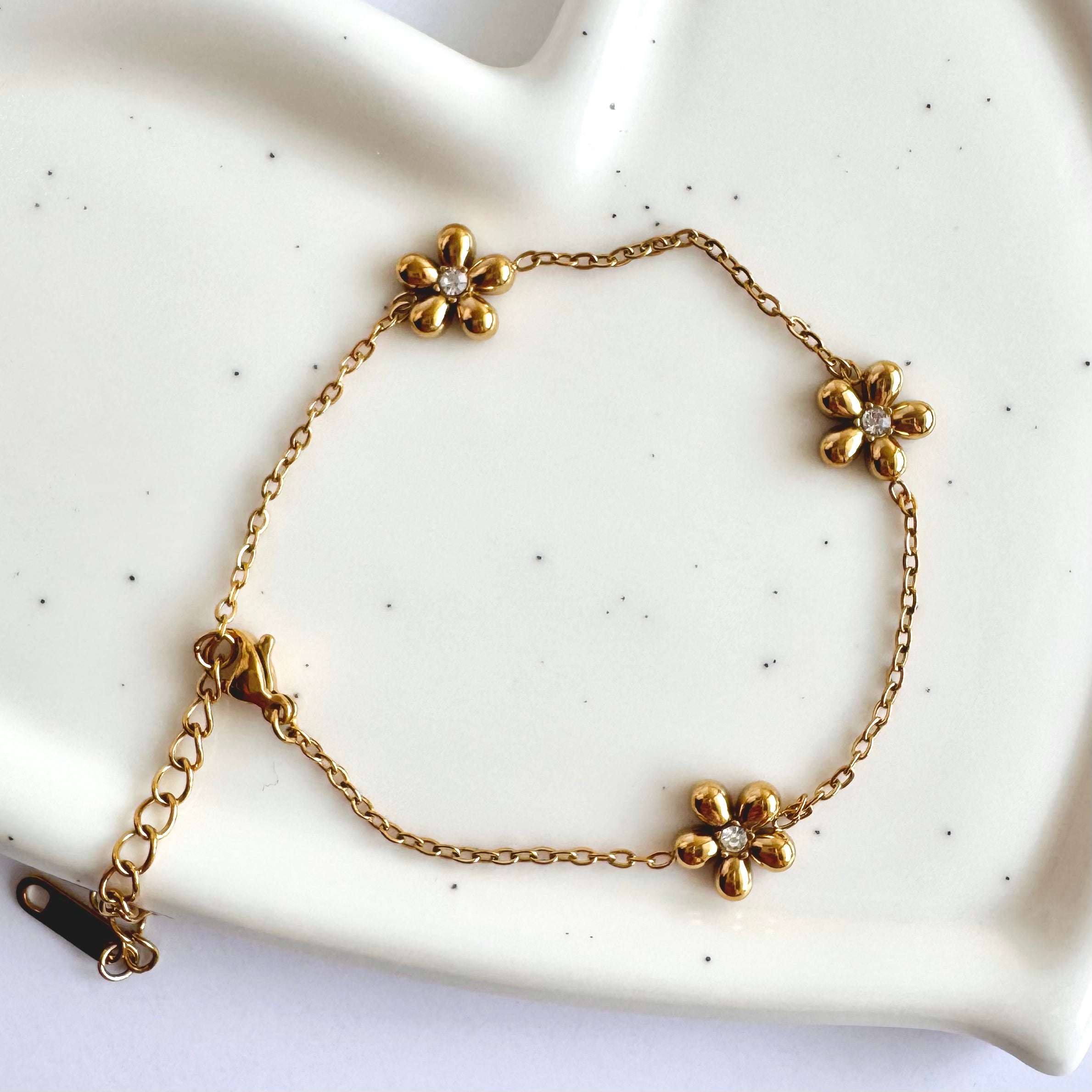 Luna – Floral Charm  Bracelet 🌼✨