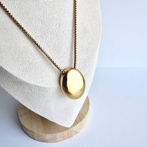 Audrie – Gold Plated Smooth Pebble Necklace ✨