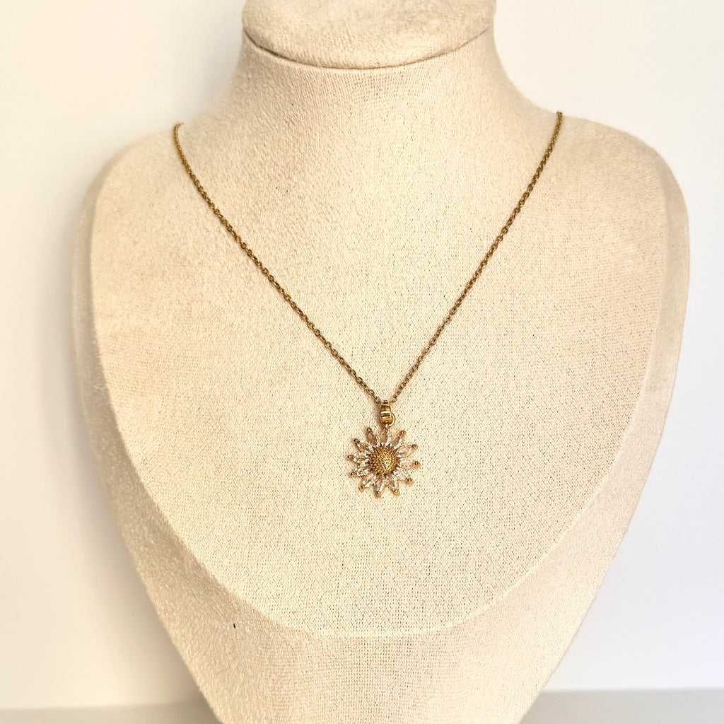 Jasmine – Sparkling Sunflower Gold Necklace 🌼✨