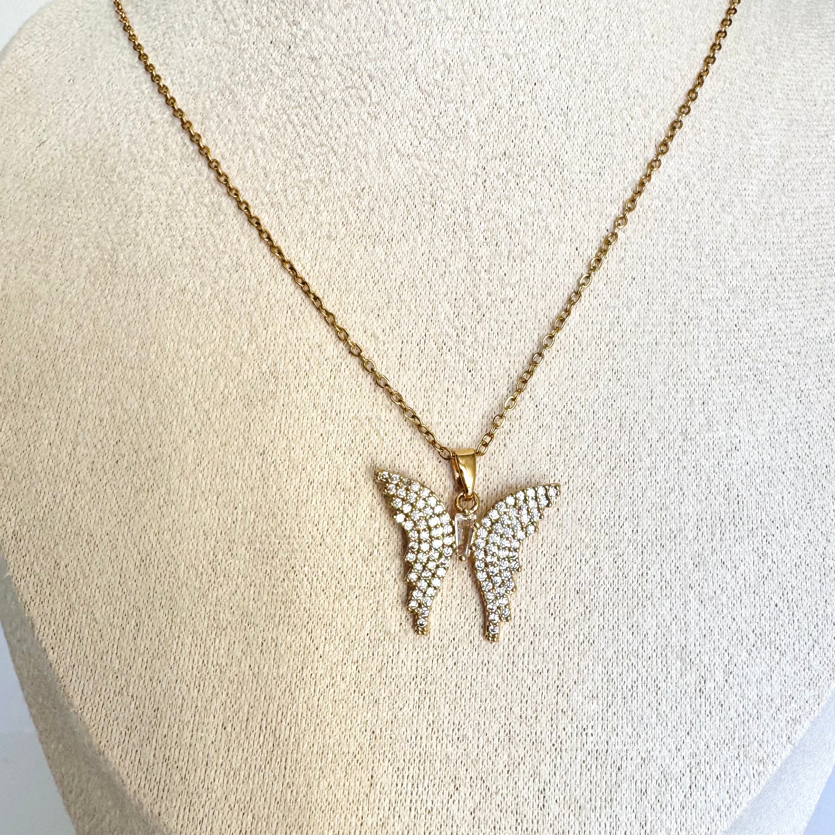 Lilibeth – Crystal Butterfly Wing Necklace 🦋✨