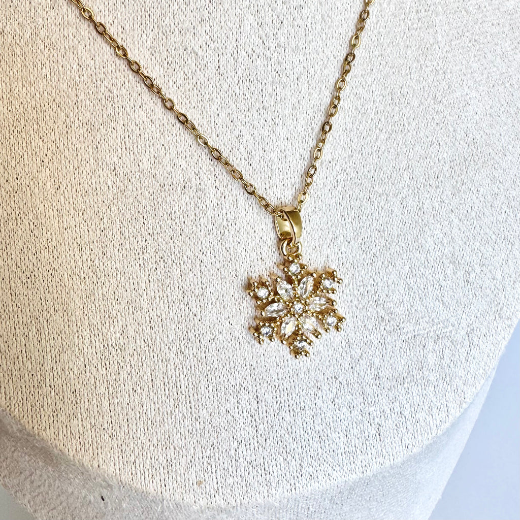 Mari – Snowflake Crystal Pendant ❄️✨